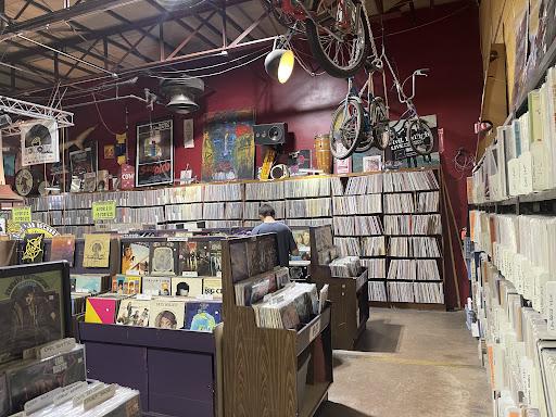 Looking+for+Vinyl+Records%3F+Try+These+Local+Music+Shops