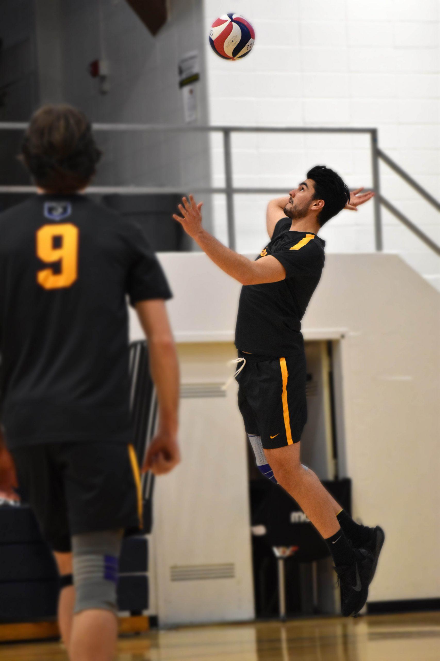 Mens+Volleyball+Team+Sweeps+Opponents